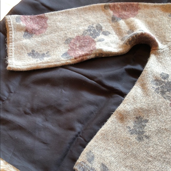 Lucky Brand Kids Sweater - Beige and Pink Floral - Picture 4 of 5